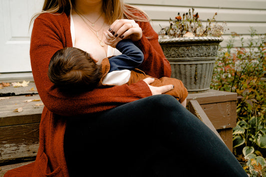 5 Reasons Why a Breastfeeding Cover is a Must-Have for New Moms